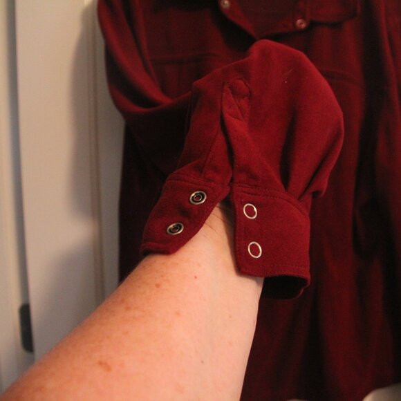 Shirt/jacket maroon, faux suede. Size XL. i.e. Relaxed brand. Good condition. - Picture 3 of 8